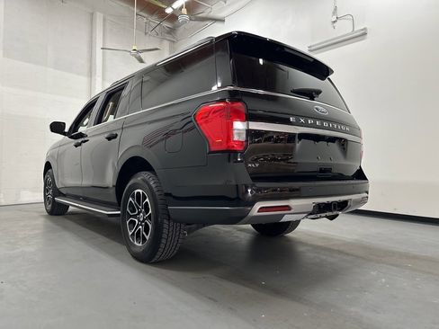 Used 2023 Ford Expedition Max XLT image 20