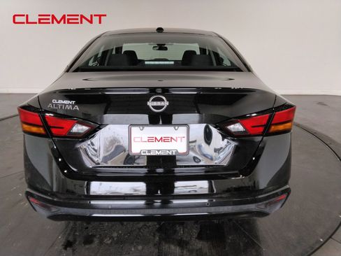 Used 2025 Nissan Altima 2.5 SV image 7