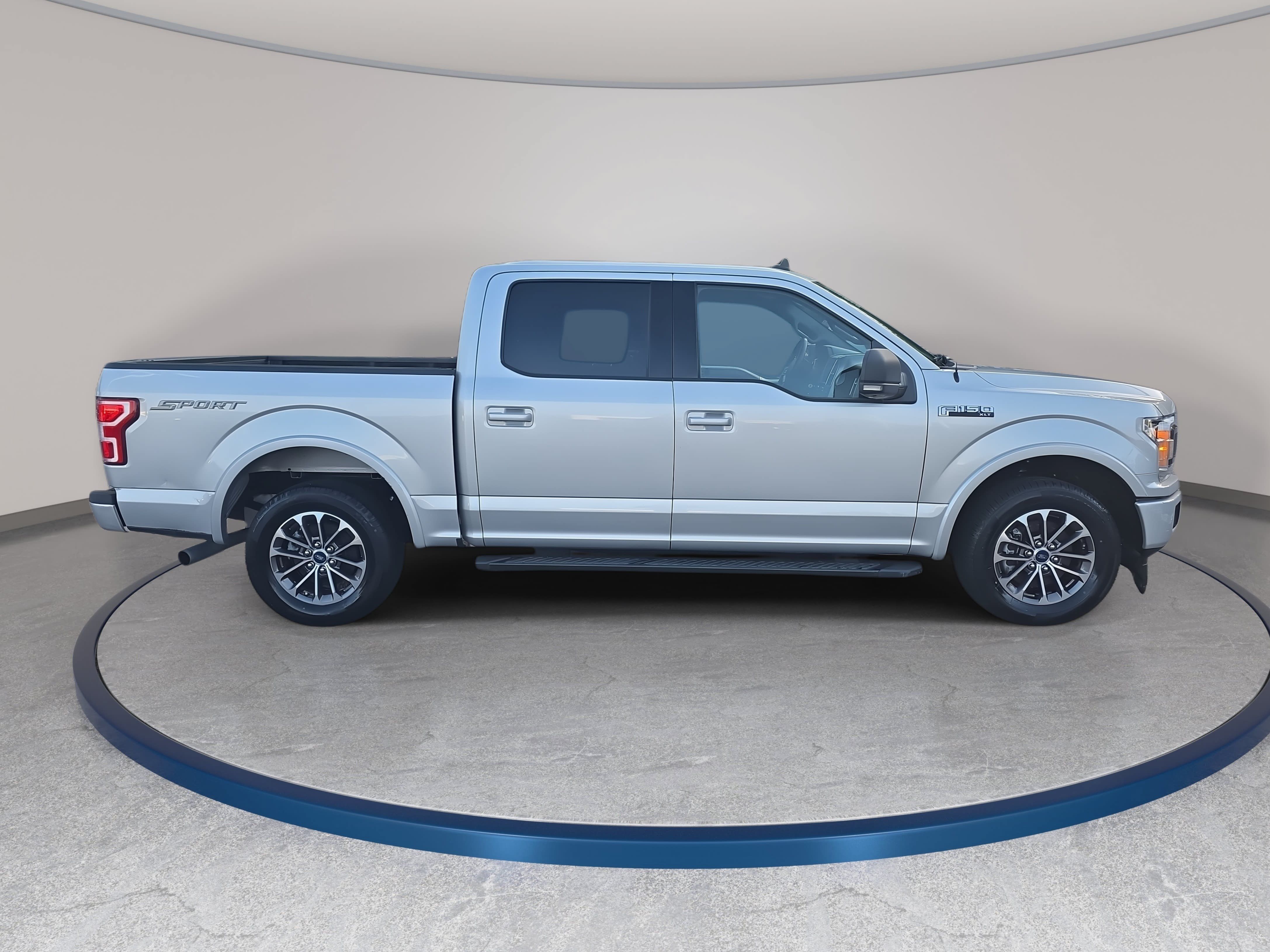 Used 2019 Ford F150 XLT w/ Equipment Group 302A Luxury RWD image 4