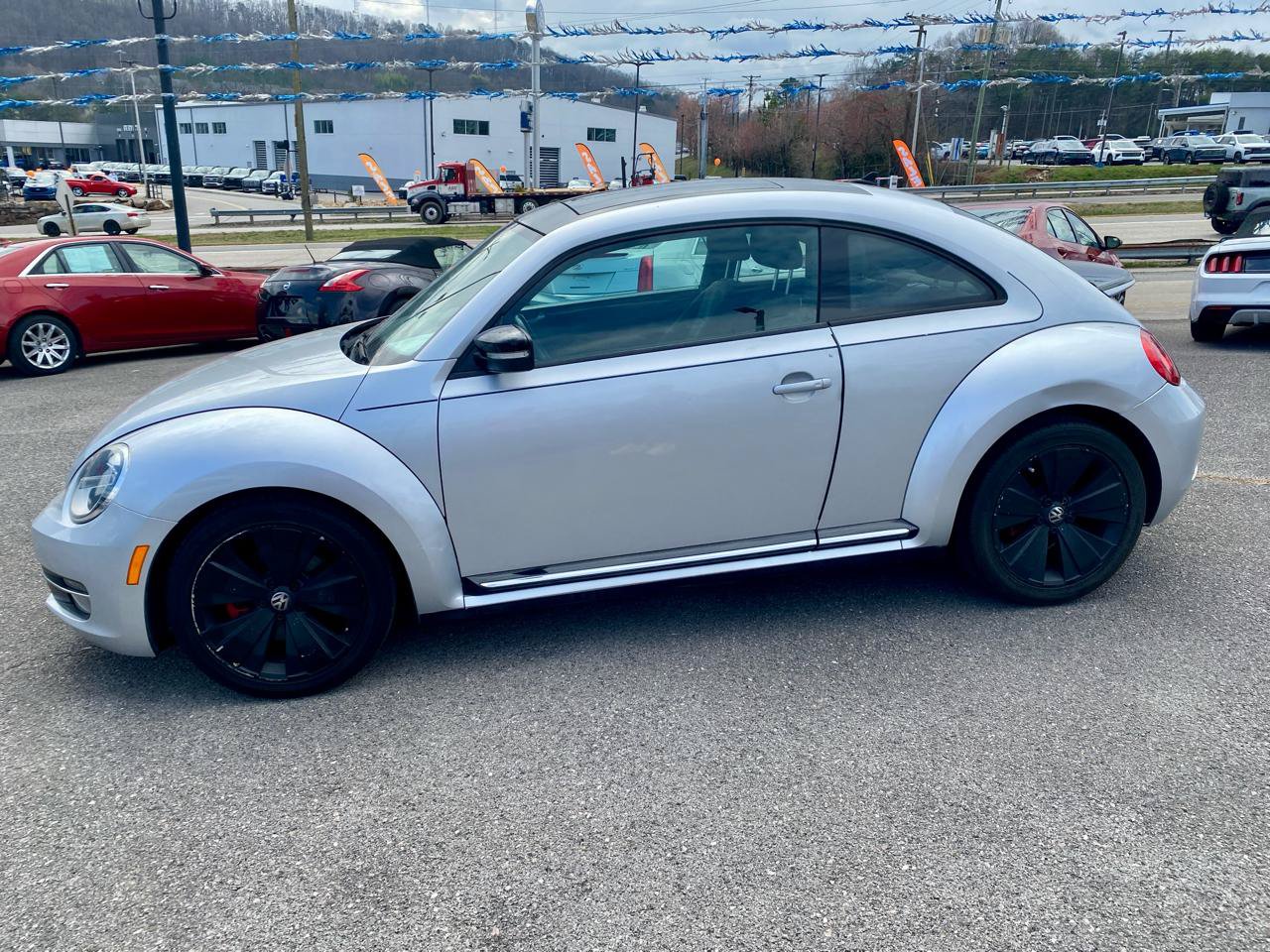 Used 2013 Volkswagen Beetle 2.0T FWD image 4