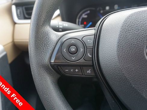 Used 2025 Toyota RAV4 LE image 4