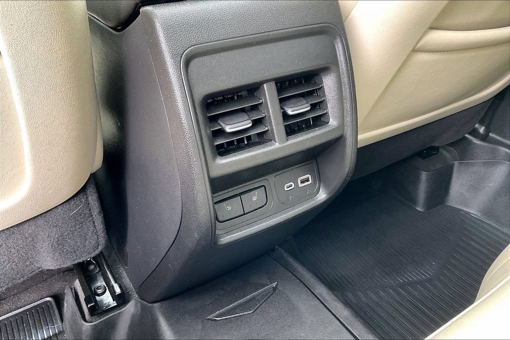 Used 2022 Cadillac XT4 Sport w/ Sun And Sound Package AWD/4WD image 11