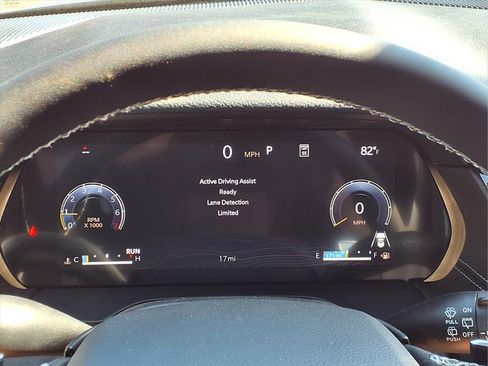 New 2026 Jeep Grand Cherokee Laredo image 18