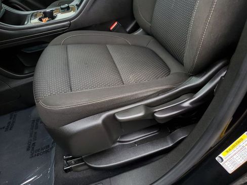 Used 2022 GMC Acadia SLE image 20