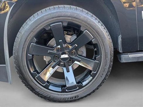 Used 2020 Cadillac Escalade Premium Luxury AWD/4WD image 26