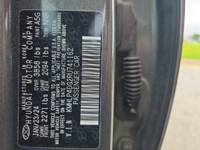 Used 2024 Hyundai Elantra Limited FWD image 36