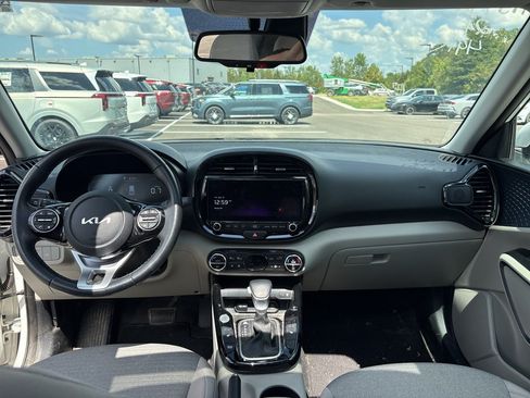 Used 2024 Kia Soul EX FWD image 18