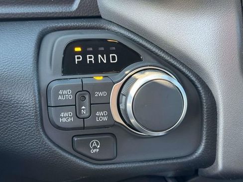 New 2026 RAM 1500 4x4 Crew Cab image 8