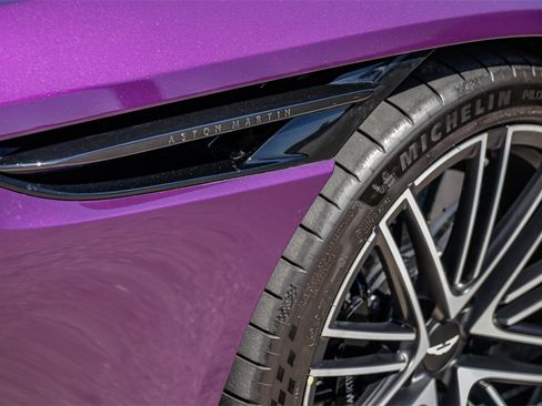 Used 2024 Aston Martin DB12 Coupe image 8