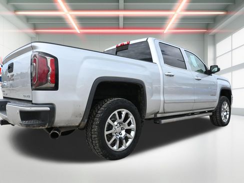 Used 2018 GMC Sierra 1500 Denali AWD/4WD image 3