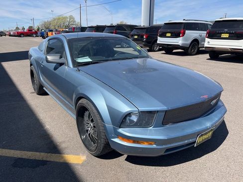 Used 2005 Ford Mustang Coupe RWD image 4