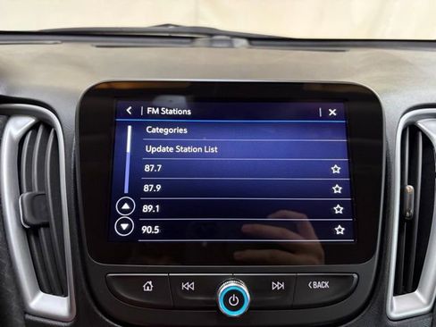 Used 2024 Chevrolet Malibu LT image 37