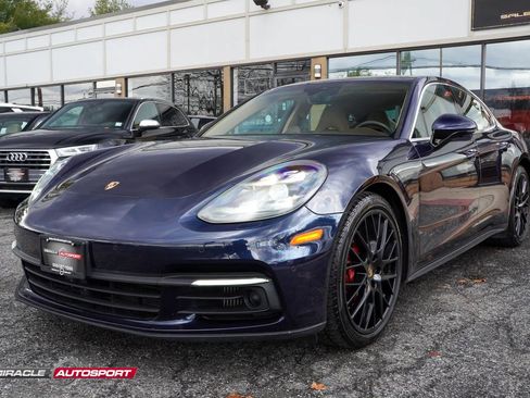 Used 2017 Porsche Panamera 4S image 3