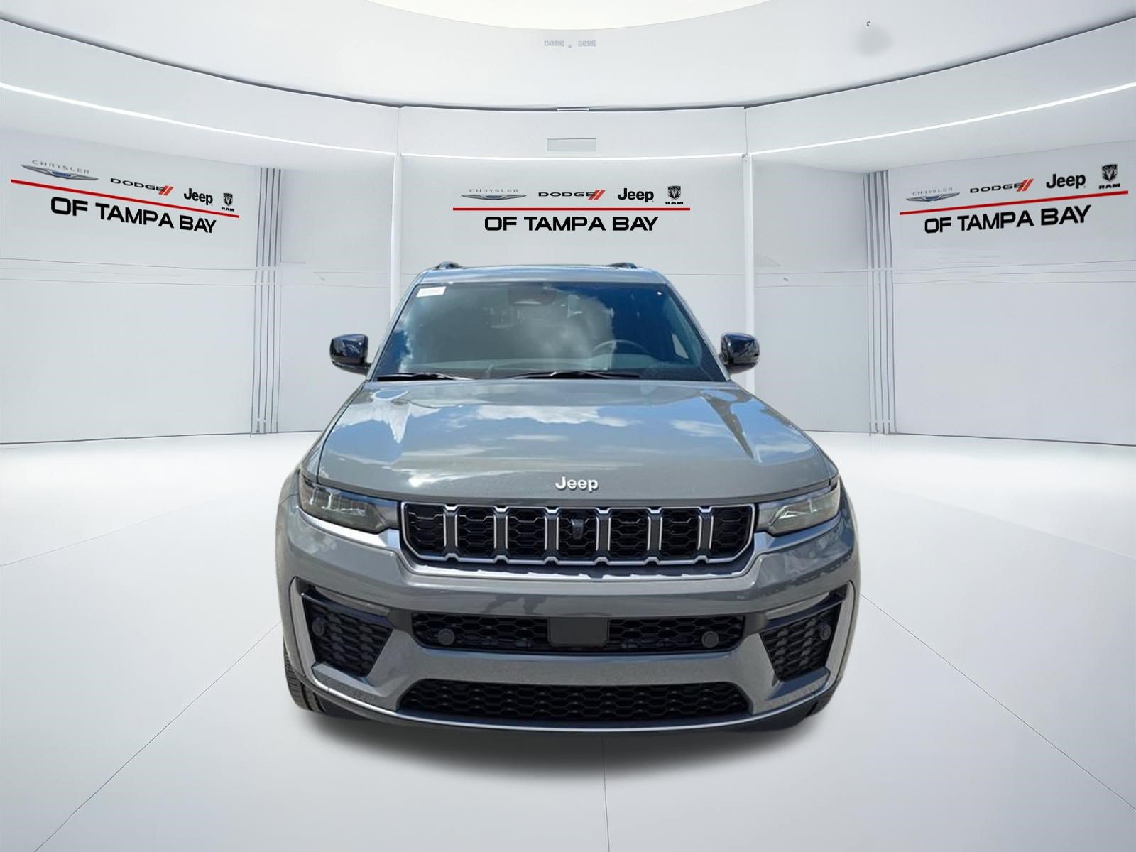 New 2027 Jeep Grand Cherokee Limited w/ Technology Group II AWD/4WD image 8