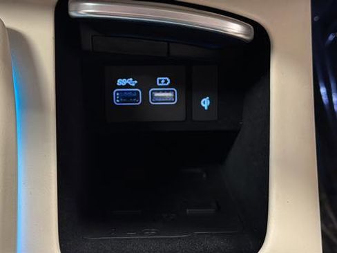 Used 2025 Genesis GV70 3.5T Sport w/ Sport Prestige Package image 40