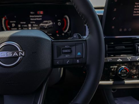 New 2026 Nissan Pathfinder SL FWD image 27