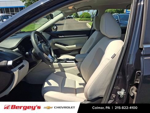 Used 2021 Nissan Altima 2.5 SV FWD image 15
