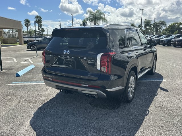 Certified 2024 Hyundai Palisade SEL FWD image 6