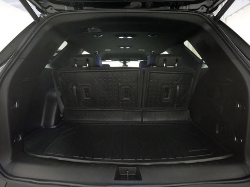 Used 2023 Chevrolet Traverse LT w/ LPO, Floor Liner Package AWD/4WD image 10