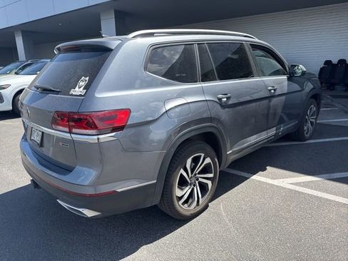 Used 2022 Volkswagen Atlas SEL AWD/4WD image 3