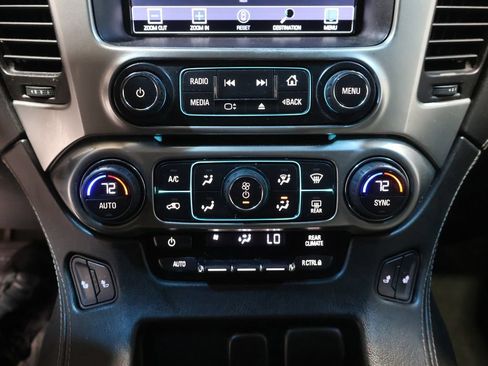 Used 2015 Chevrolet Suburban LT AWD/4WD image 32