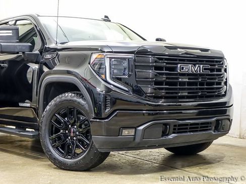 Used 2024 GMC Sierra 1500 Elevation w/ X31 Off-Road Package AWD/4WD image 6