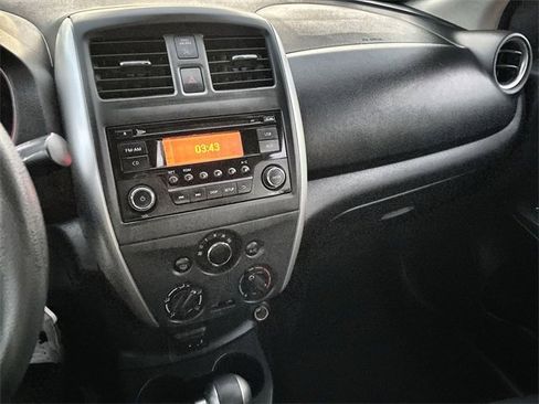 Used 2017 Nissan Versa SV image 31