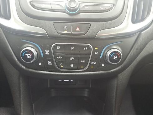 Used 2023 Chevrolet Equinox LT image 6