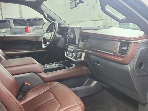 Used 2024 Ford Expedition Limited AWD/4WD image 38