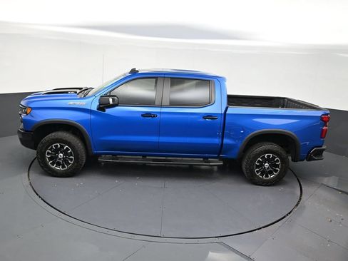 Used 2024 Chevrolet Silverado 1500 ZR2 w/ Technology Package AWD/4WD image 15