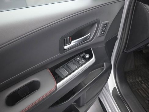 Used 2025 Toyota Sienna XSE w/ XSE Premium Package FWD image 16