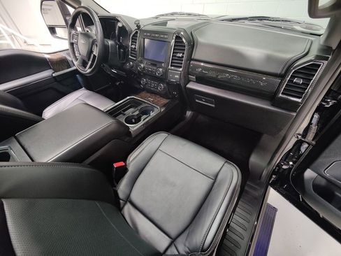 Used 2018 Ford F250 Lariat w/ Lariat Ultimate Package image 9