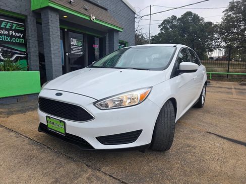 Used 2018 Ford Focus SE image 60