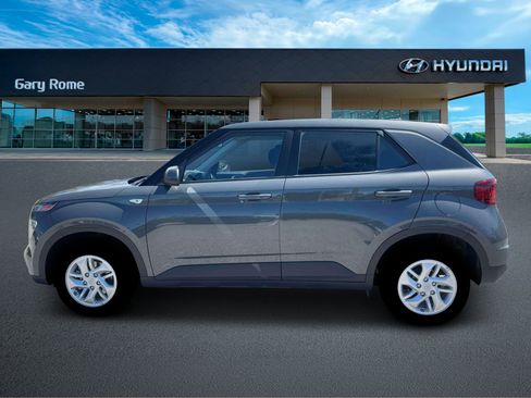 New 2026 Hyundai Venue SE FWD image 3