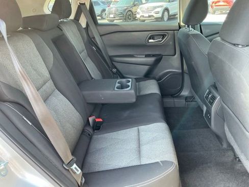 Used 2025 Nissan Rogue SV FWD image 19
