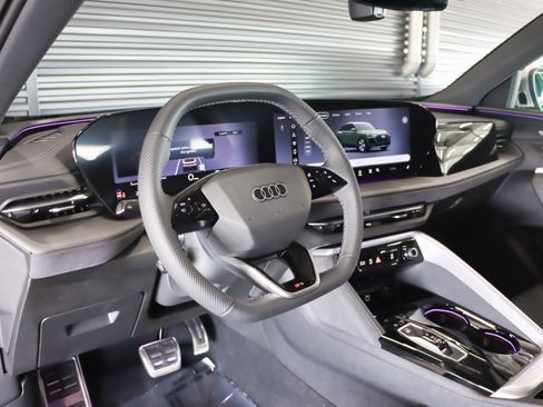 New 2026 Audi SQ5 Premium Plus AWD/4WD image 17