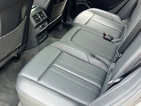 Used 2020 Audi Q5 e Premium Plus w/ Premium Plus Package AWD/4WD image 20