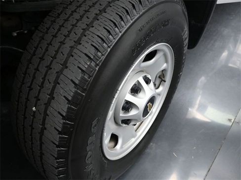 Certified 2024 Chevrolet Silverado 2500 W/T w/ Snow Plow Prep/Camper Package image 34