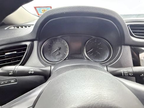 Used 2018 Nissan Rogue S FWD image 19