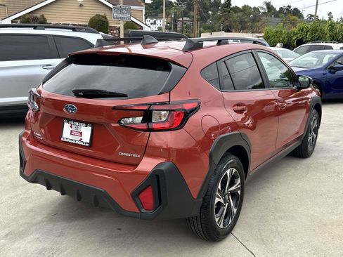 Certified 2025 Subaru Crosstrek 2.0i Premium image 4