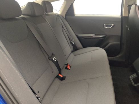 Used 2025 Kia K4 FWD image 19