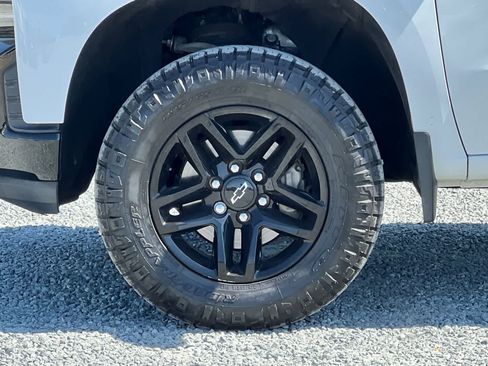 Used 2020 Chevrolet Silverado 1500 LT Trail Boss AWD/4WD image 35