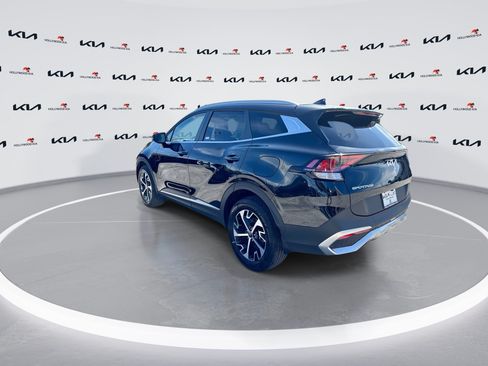 Used 2023 Kia Sportage EX AWD/4WD image 6