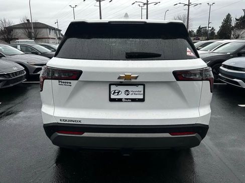 Used 2025 Chevrolet Equinox LT image 6