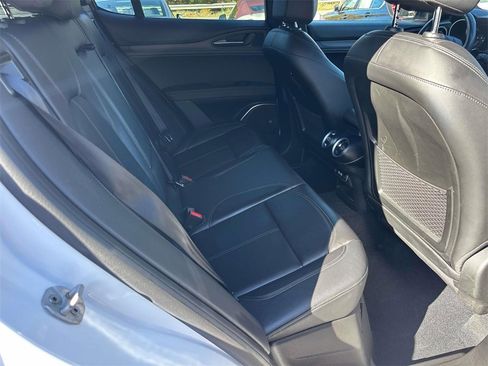 Used 2022 Alfa Romeo Stelvio Ti image 18