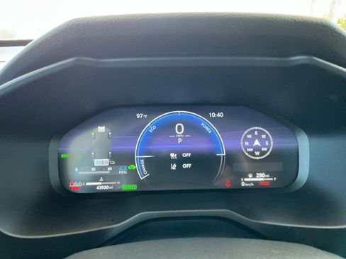 Used 2023 Toyota RAV4 Limited AWD/4WD image 10