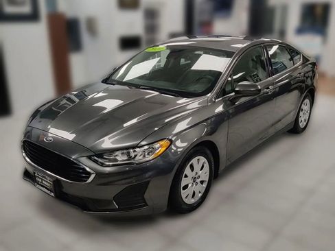 Used 2020 Ford Fusion S image 1