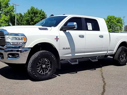 Used 2019 RAM 3500 Laramie AWD/4WD image 4
