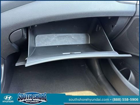 Used 2016 Hyundai Veloster w/ Option Group 03 FWD image 39