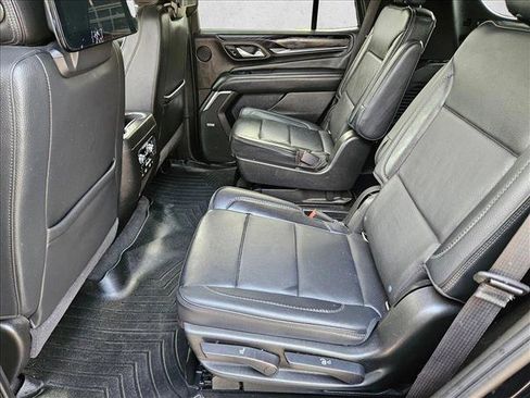Used 2021 GMC Yukon Denali w/ Denali Ultimate Package AWD/4WD image 17
